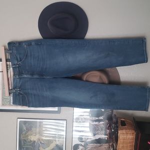 Express Super High Rise Mom Jean